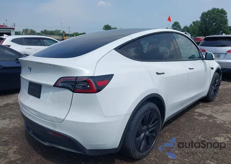 2025 Tesla Model Y Long Range Dual Motor All-Wheel Drive из США, поврежденный, VIN 7SAYGDED1SF247293